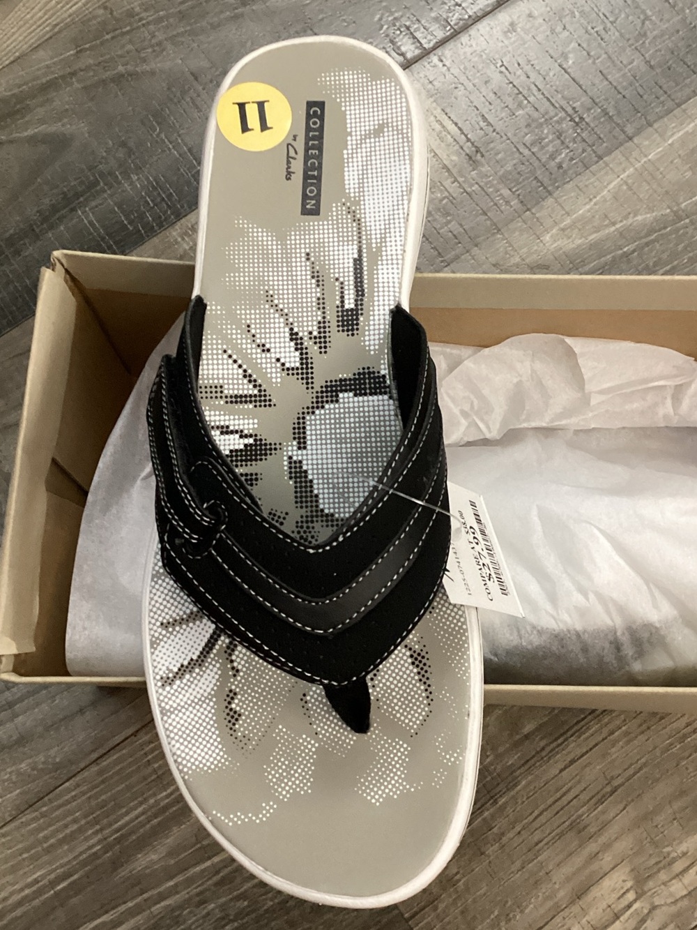 Clarks Black Floral-Print Thong Sandal